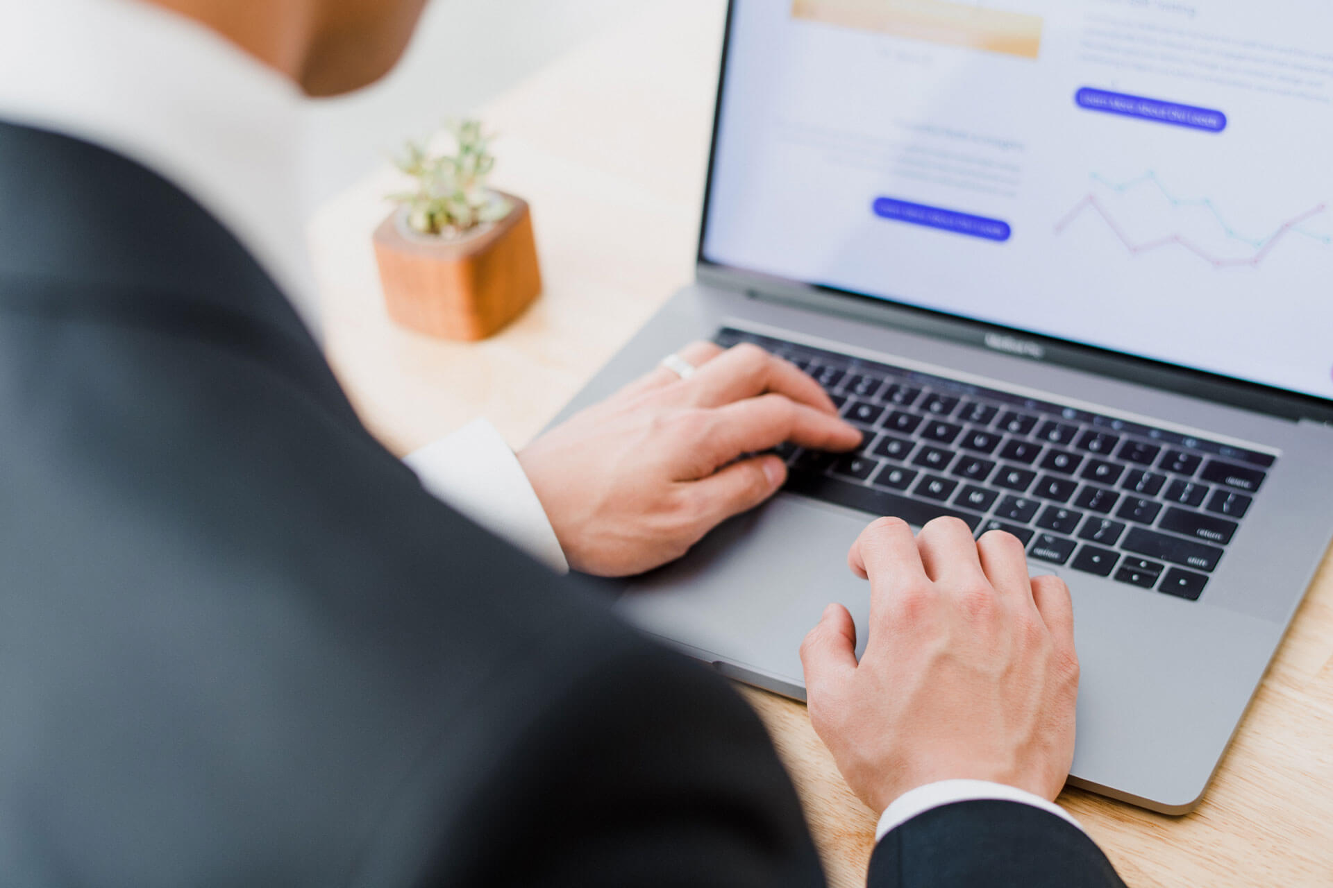 financial-advisor-39